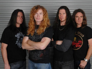 Megadeth выставляют на аукцион свою меморабилию