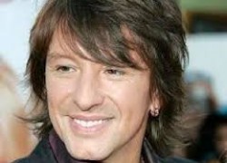 Гитарист Bon Jovi объявил об уходе из коллектива