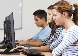 Онлайн-олимпиады на портале Солнечный свет доступны для всех желающих школьников в любое время суток.