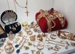 Покупаем бижутерию